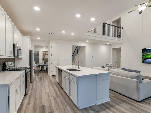 737 Leeward Pass, Leander, TX 78641