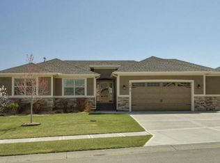 18413 W 193rd Ter, Spring Hill, KS 66083
