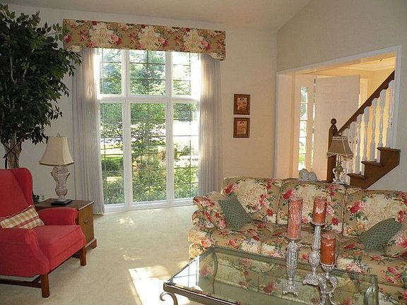 2nd image of 45978 Litchfield Dr