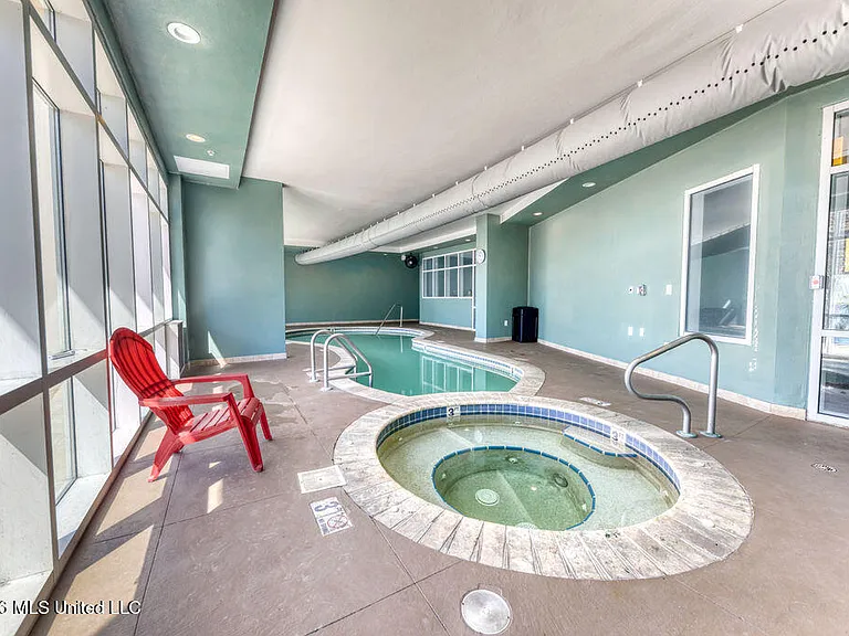 2230 Beach Dr #301 — Photo 26