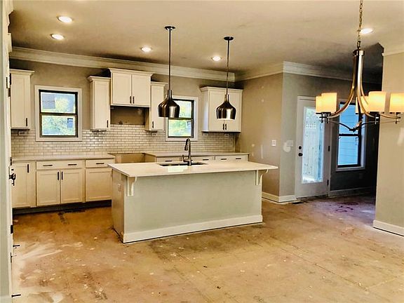 2nd image of 2863 Boone Dr NW