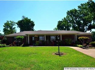 8856 Horn Lake Rd, Southaven, MS 38671