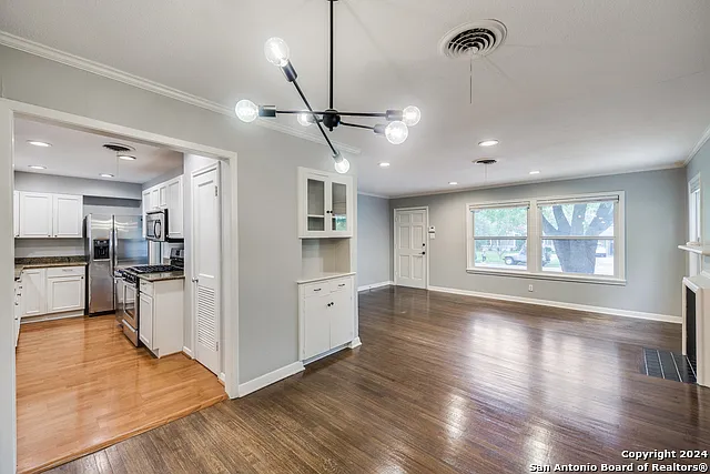 209 Harmon Dr — Photo 7