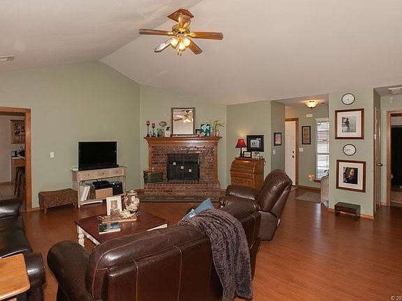 4th image of 1110 S Marina Dr
