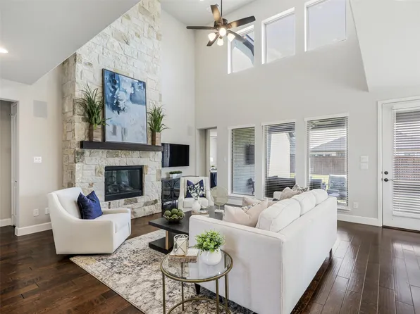 2840 Eccleston St, Celina, TX 75009
