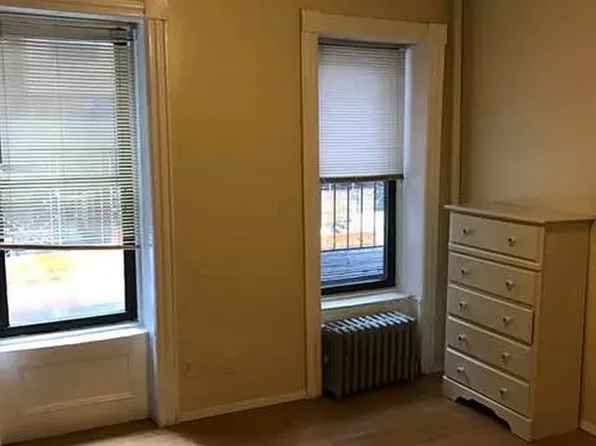 592 3rd Avenue image 2 of 9