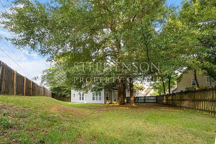 405 Abbeydale Way — Photo 4