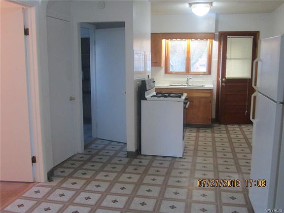 3rd image of 408 University Ave