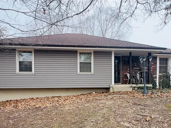 1400 N Inca Dr, Independence, MO 64056