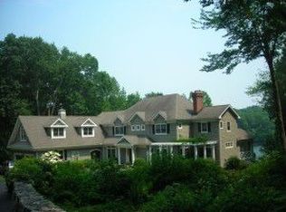264 Hawks Hill Rd, New Canaan, CT 06840