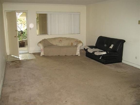 Open floors plan living room