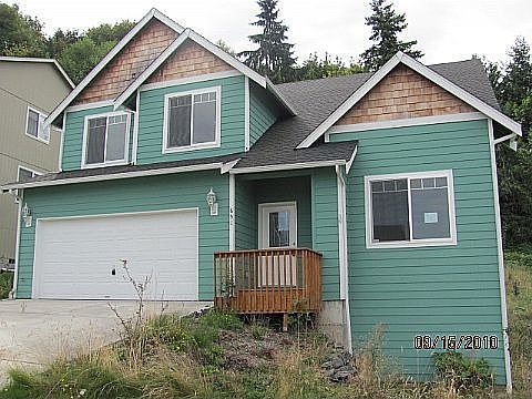 1st image of 651 Kaitlyn St W