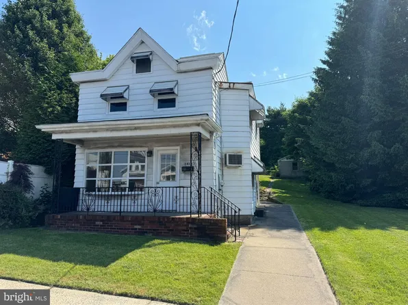 241 S Lehigh Ave, Frackville, PA 17931