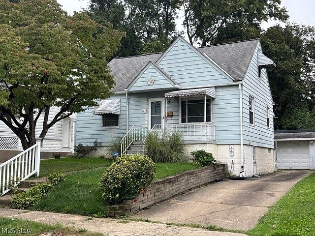1st image of 449 Marview Ave
