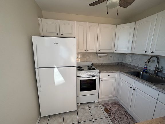 4th image of 5701 N Sheridan Rd APT 26Q