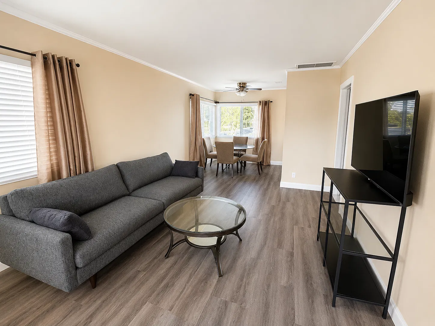 1 bed, 562 sqft, $2,200 — Photo 3