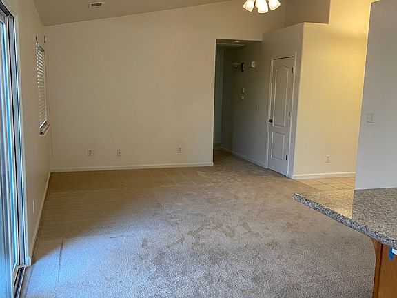 5th image of 252 N 5th St