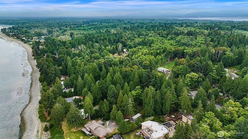 4th image of 3053 Haxton Way