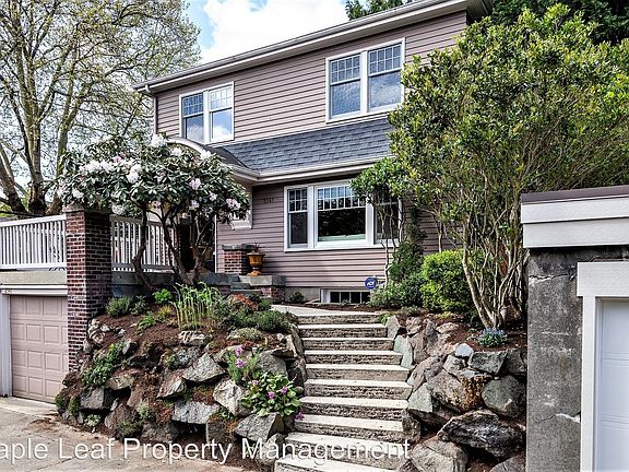 5th image of 2541 Westview Dr W