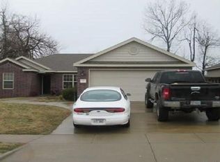 401 E McCann Rd, Rogers, AR 72758