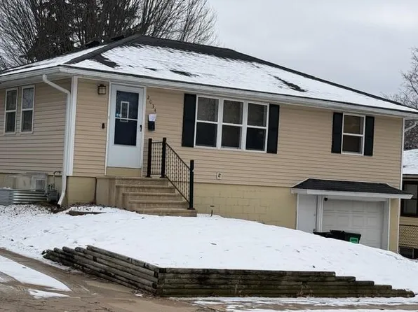 2034-18 1/2 St NW, Rochester, MN 55901