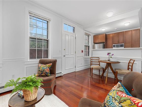 4th image of 283 Benefit St APT E
