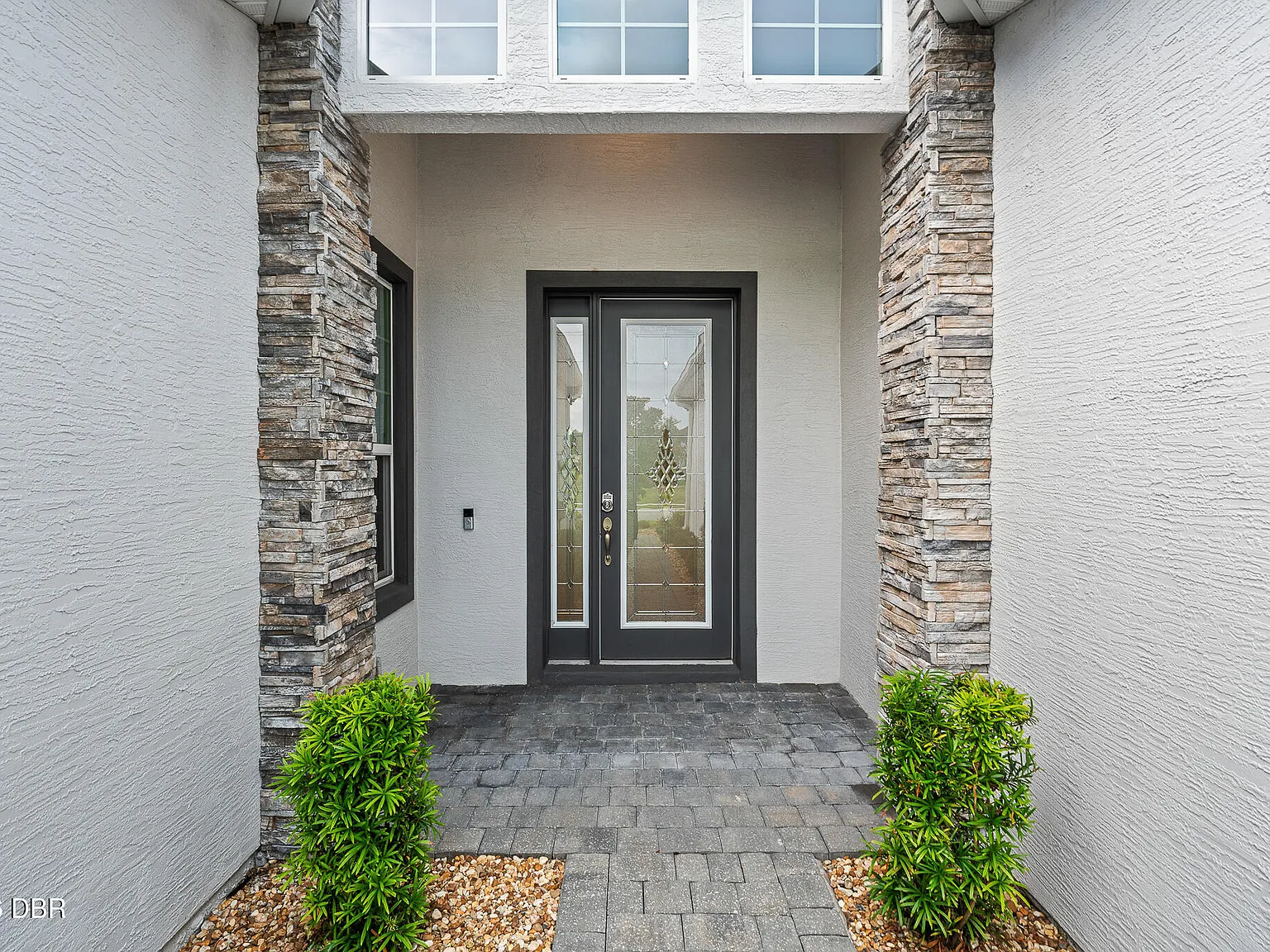 3 bed, 3.0 bath, 2137 sqft, $2,600 — Photo 4