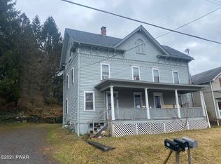 902 Maple Ave, Honesdale, PA 18431