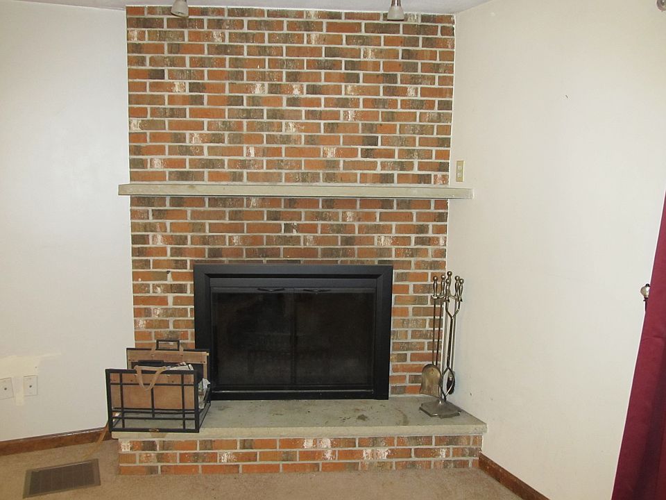 2nd image of 935 Tressler St