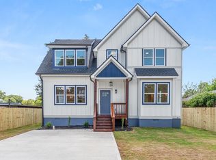 305 Valley St, Greenville, SC 29611