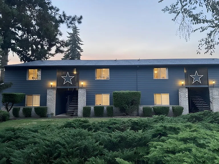1027 W Washington St — Photo 10