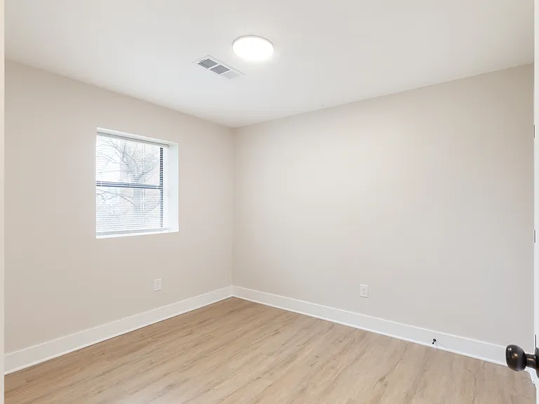 396 Linden Ave NE #202 — Photo 10
