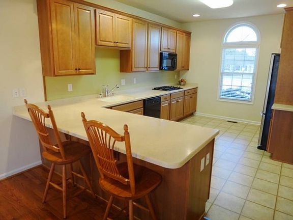 3rd image of 1034 Schagrin Dr