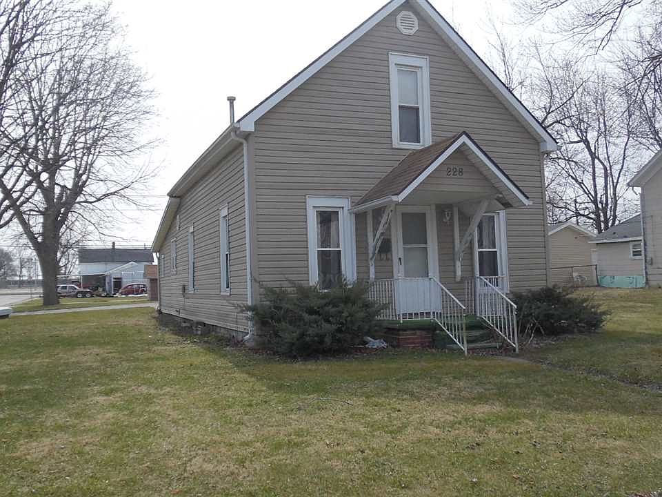 1st image of 228 E Horton St