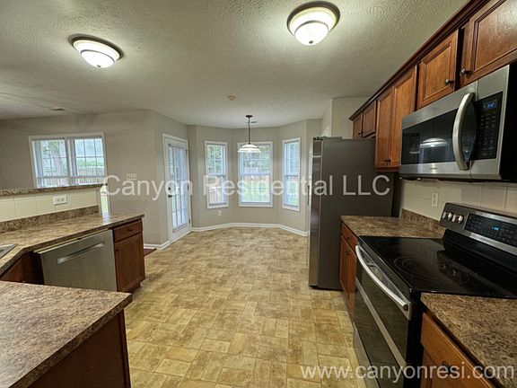 4th image of 111 Cottonfield Ct