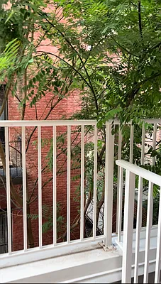 Rented by C2R Management LLC | media 11