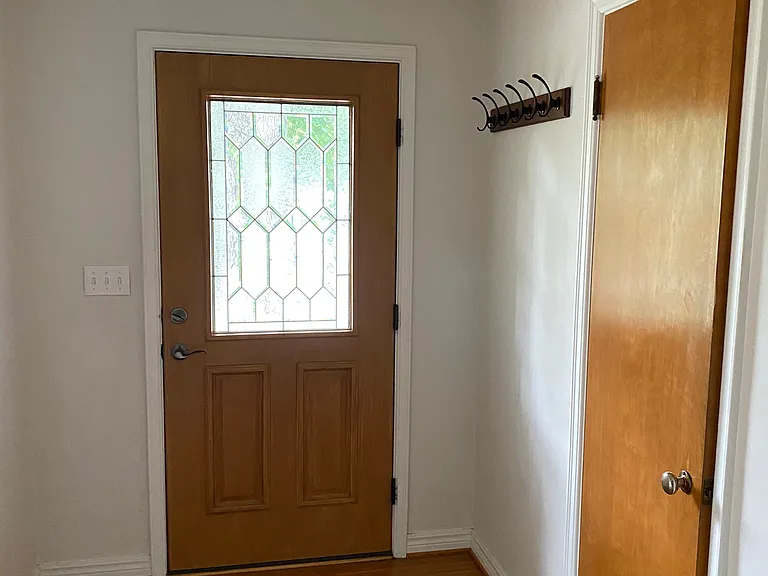 704 Morningside Dr — Photo 5