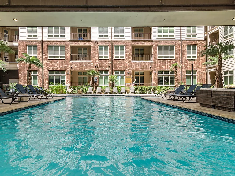 5755 Hermann Park — Photo 3