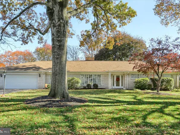 864 Hilltop Rd, Lemoyne, PA 17043