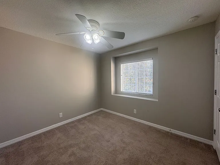 4580 Limerick Dr — Photo 22