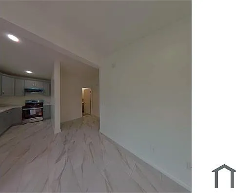 2 bed, 600 sqft, $2,500 — Photo 1