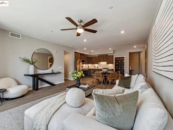 2400 Adeline St #202, Oakland, CA 94607