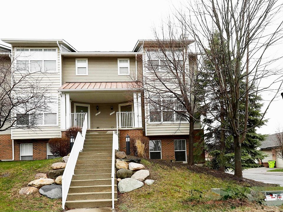 1st image of 11716 Weingartz St E #127