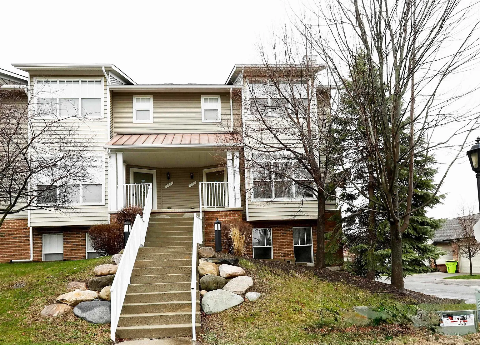 11716 Weingartz St E #127 photo 1