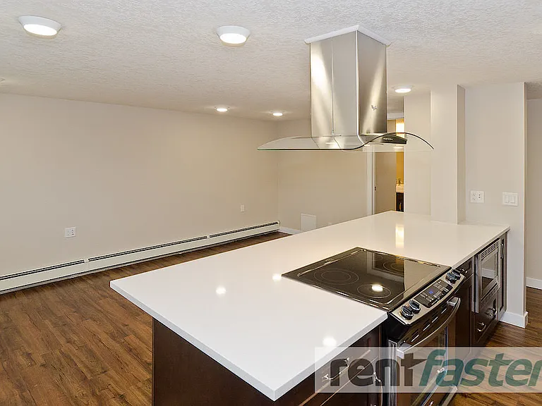 1640 12th Ave SW — Photo 5