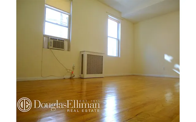 Rented by Douglas Elliman | media 19