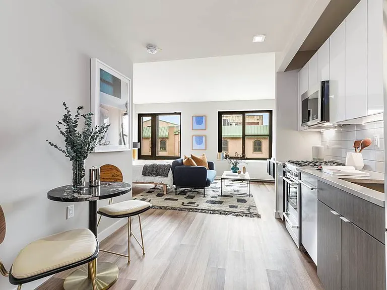 2415 Church Ave #710 — Photo 3