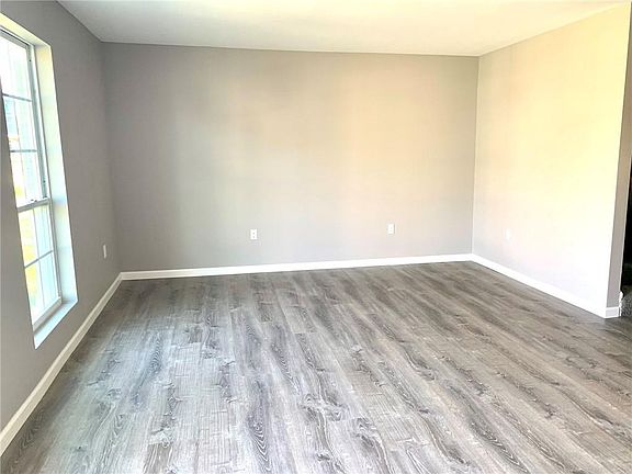 2nd image of 6707 Carver Dr