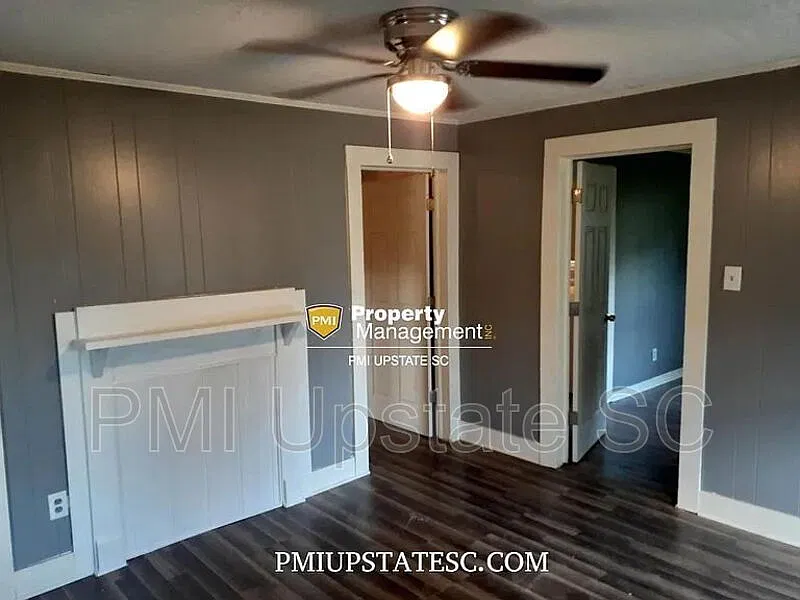 3 bed, 1.0 bath, 1100 sqft, $1,350 — Photo 3