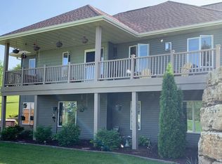 9529 Three Springs Rd, Lancaster, WI 53813